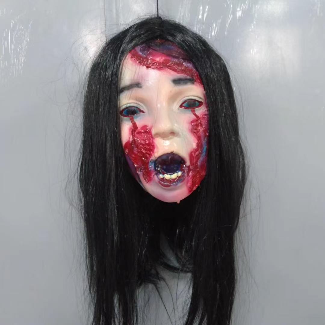 Life-Size Severed Head Horror Prop - Realistic Gory Decapitated Doll for Haunted Houses, Escape Rooms, and Halloween Bar Decor - Professional Grade Slasher Movie Atmosphere Prop